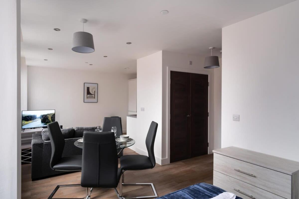 Zeni, Alexandra Rise Smart Apartamento Manchester